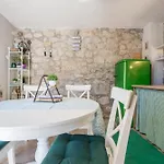 Dalmatinska Kuca ماكارسكا