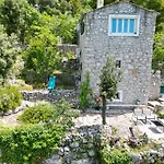 Dalmatinska Kuca بيت للعطل