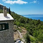 Dalmatinska Kuca * ماكارسكا