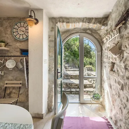 Dalmatinska Kuća Makarska