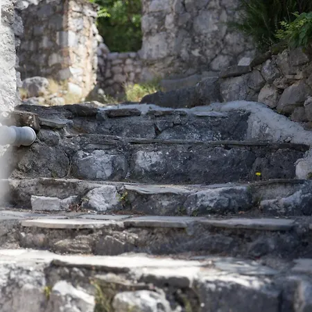 Dalmatinska Kuca * Makarska