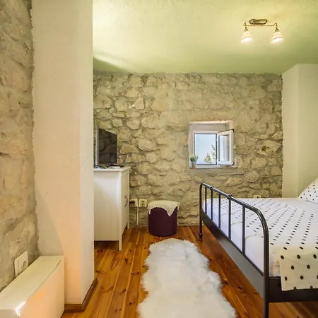 Nyaraló Dalmatinska Kuca Makarska
