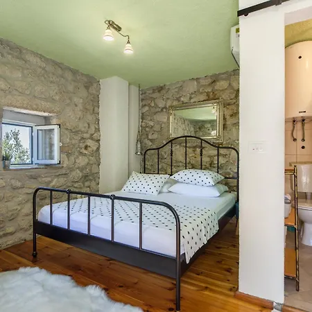 Dalmatinska Kuca Ferienhaus Makarska