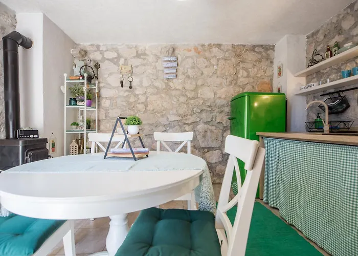 Dalmatinska Kuca מאקרסקה