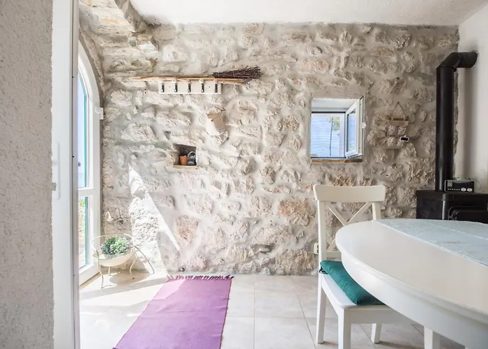 Дом отдыха Dalmatinska Kuca