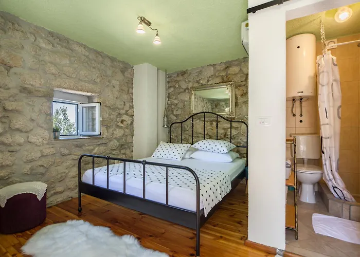 Dalmatinska Kuca Дом отдыха Макарска