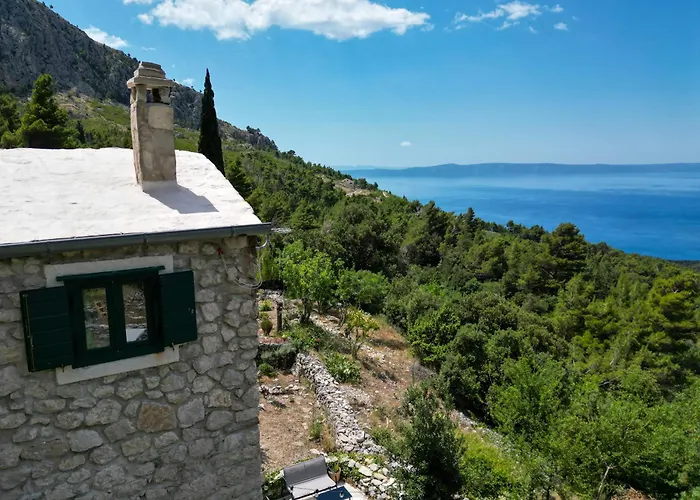 Dalmatinska Kuca * מאקרסקה